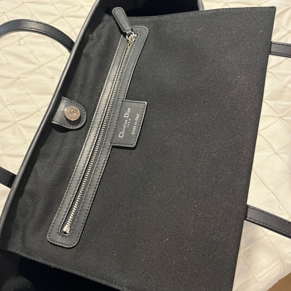 DIOR Tote - Picture 12 of 13